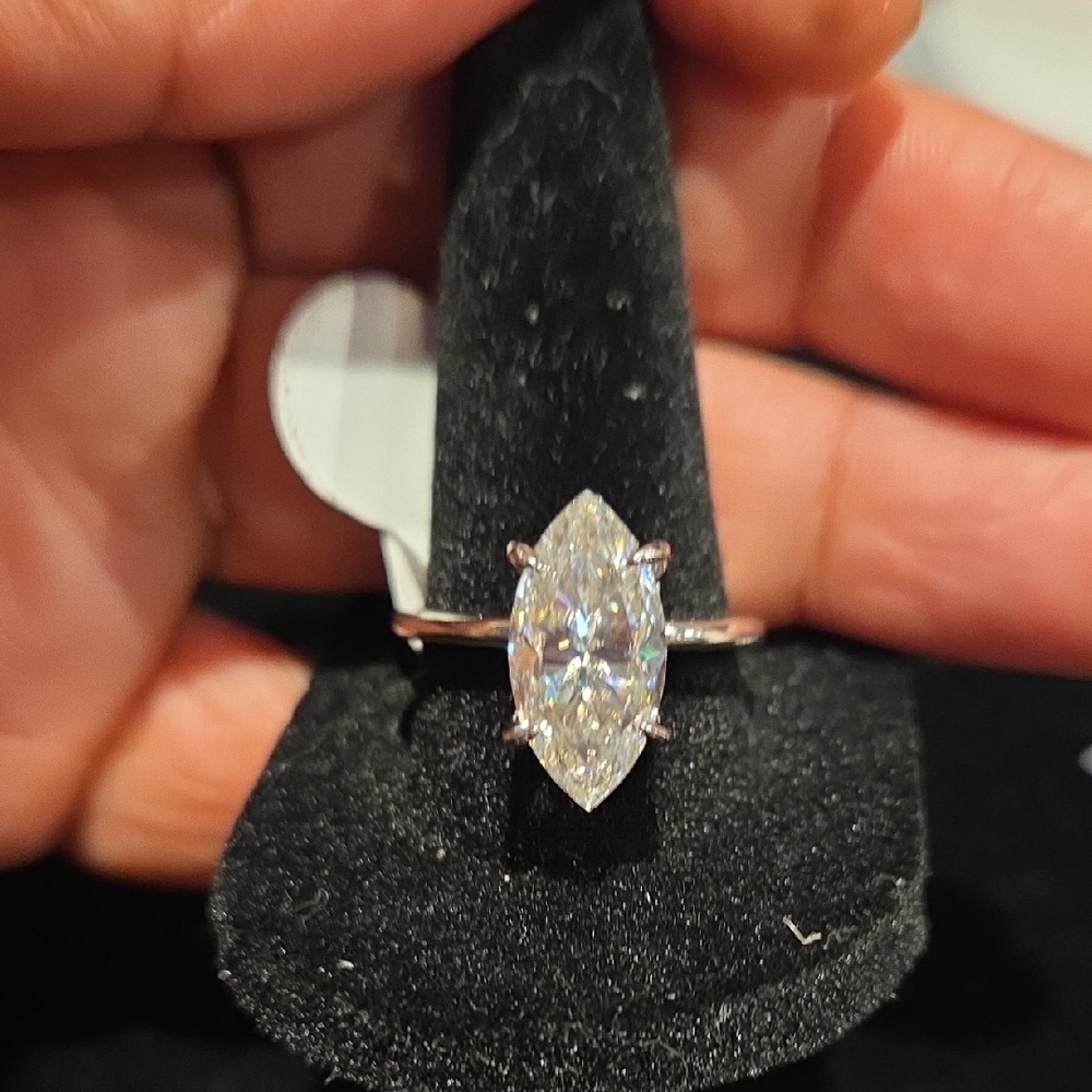 Elegant Moissanite And Sterling Silver Marquise Cut Size 9. 5 Carart
